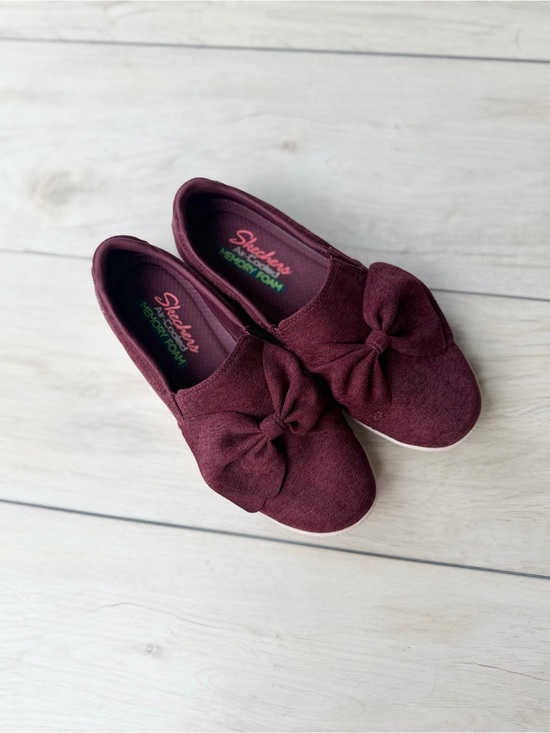 Skechers Shoes - Skechers Burgundy Air Cooled Memory Foam Slip On Bow Accent Shoes 6 Cloud Light